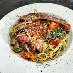 สปาเก็ตตี้ผัดพริกแห้ง