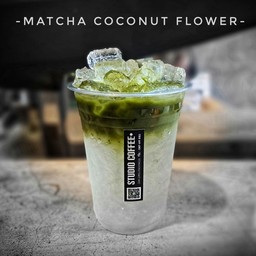 ชาเขียวมัทฉะน้ำช่อดอกมะพร้าว