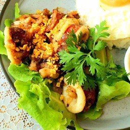 ข้าวหมึกกระเทียม