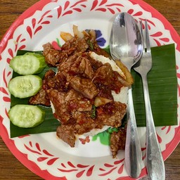 ข้าวผัดพริกแกงไก่อร่อยนะคะ