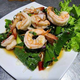 ยำคะน้ากุ้งสด
