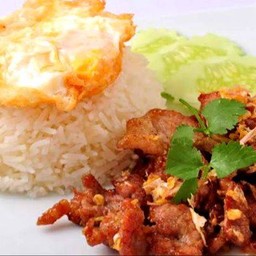 ข้าวหมูทอดกระเทียม