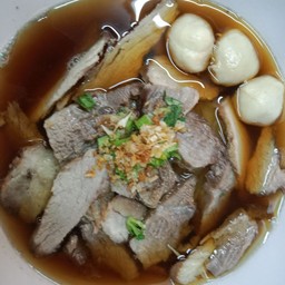 ก๋วยเตี๋ยวหมูตุ๋น