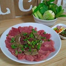 ลาบก้อยซอยจุ๊ ( by ช่างเบสท์)