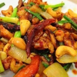 ไก่เม็ดมะม่วงหิมพานต์