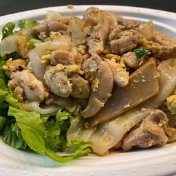 ก๋วยเตี๋ยวคั่วไก่