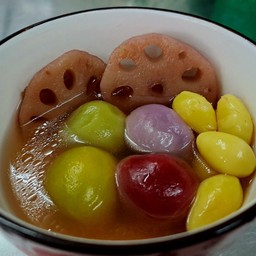 บัวลอยน้ำขิงไส้งาดำคอมโบ