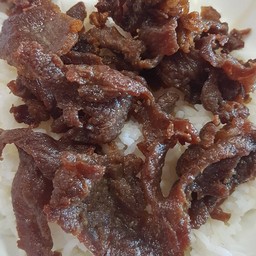 เนื้อทอดน้ำปลาราดข้าว