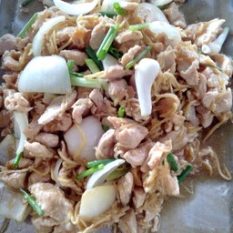 ไก่ผัดพริกขิง