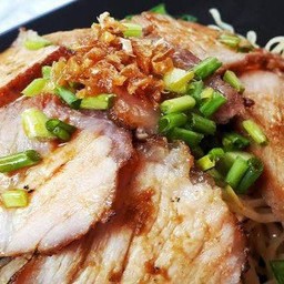 เส้นเล็กหมูย่าง
