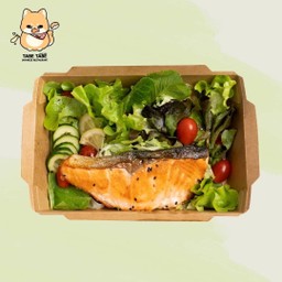 Healthy Salad Steak Salad Oil-Free with Clean Dressing สลัดสเต็กแซลมอนคลีน