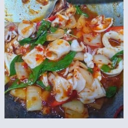 พริกเผาหมึกราดข้าว