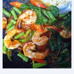 พริกแกงกุ้งราดข้าว