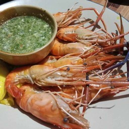 ร้าน ยำ รสเด็ด เจ้นก