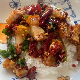 ข้าวกะเพราหมูกรอบ