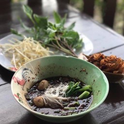 เต็มพุง ข้าวหมูทอด ข้าวขาหมู บางนาตราด กม.21 บางนาตราด ขาเข้า