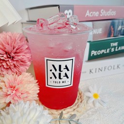 สตรอว์เบอร์รี่โซดา