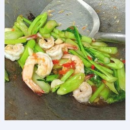 คะน้ำผัดกุ้ง