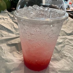 สตอเบอรร์รี่+ลิ้นจี่ โซดา 32 Oz