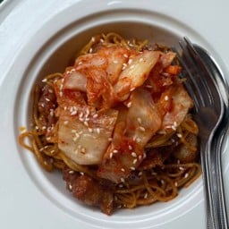 สปากเกตตี้เบคอน กิมจิ