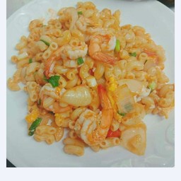 มักโรนีกุ้ง