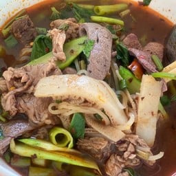 เกาเหลาเนื้อรวมน้ำตก
