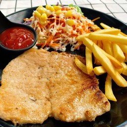 สเต็กหมูราดซอสบาบีคิว