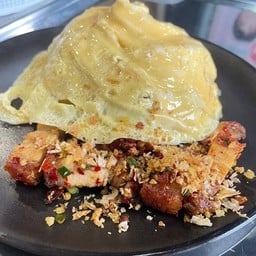 ข้าวหมูกรอบคั่วพริกเกลือ+ไข่ข้น