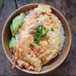 [อร่อยซ่ากับโค้ก] ข้าวไข่เจียว +  โค้ก ออริจินัล (ขวด)