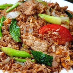 ข้าวผัดโบราณซีอิ๊วดำ