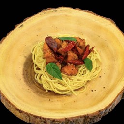 Spaghetti CHILI Salmon สปาเก็ตตี้แซลมอนพริกแห้ง