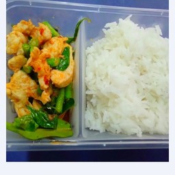 พริกแกงไก่ราดข้าว  (ไม่มีไก่สับ )