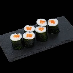 SALMON MAKI แซลมอนมากิ