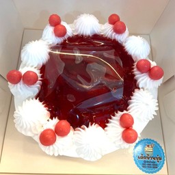 เค้กนมสด1ปอนด์ ราดสตอเบอร์รี่