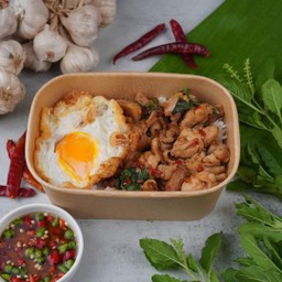 ข้าวราดกะเพราไก่ (ไข่ดาวสั่งเพิ่ม)