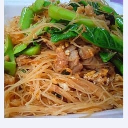 เส้นหมี่ซีอิ๊วหมู