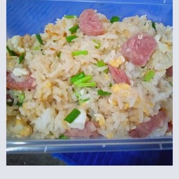 ข้าวผัดแหนม