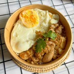 ข้าวกระเทียม