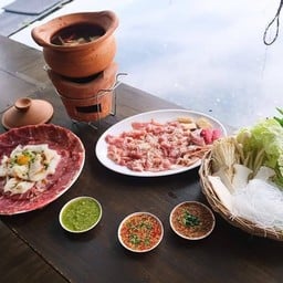 หมูทอดเศรษฐี@ตลาดรถไฟจิระแม่บุหงา ไม่มี
