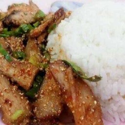 น้ำตกหมูราดข้าว