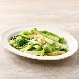 G16 ผักกาดหอมผัดกระเทียม 蒜茸炒油麦菜