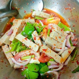 ยำหมูยอ