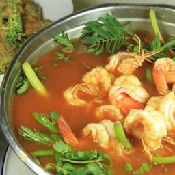 แกงส้มกุ้งผักรวม