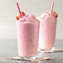 Strawberry MilkShake (Frappe)