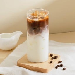 Iced Café Latte คาเฟ่ลาเต้เย็น