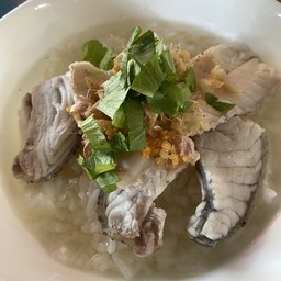 ข้าวต้มปลากระพง