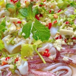 ปลาหมึกนึ่งมะนาว