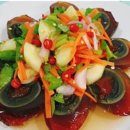 ยำไข่เยี่ยวม้า