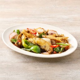B17 เนื้อปลาผัดพริกไทยดำ 黑椒炒鱼片