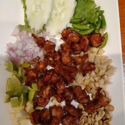 แหนมซี่โครงทอด